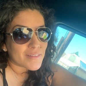 Meet your Posher, Elsie